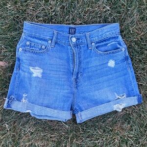 GAP Cuffed Medium Rise Wash Distressed Relaxed Fit 5” inseam Denim Jean Shorts